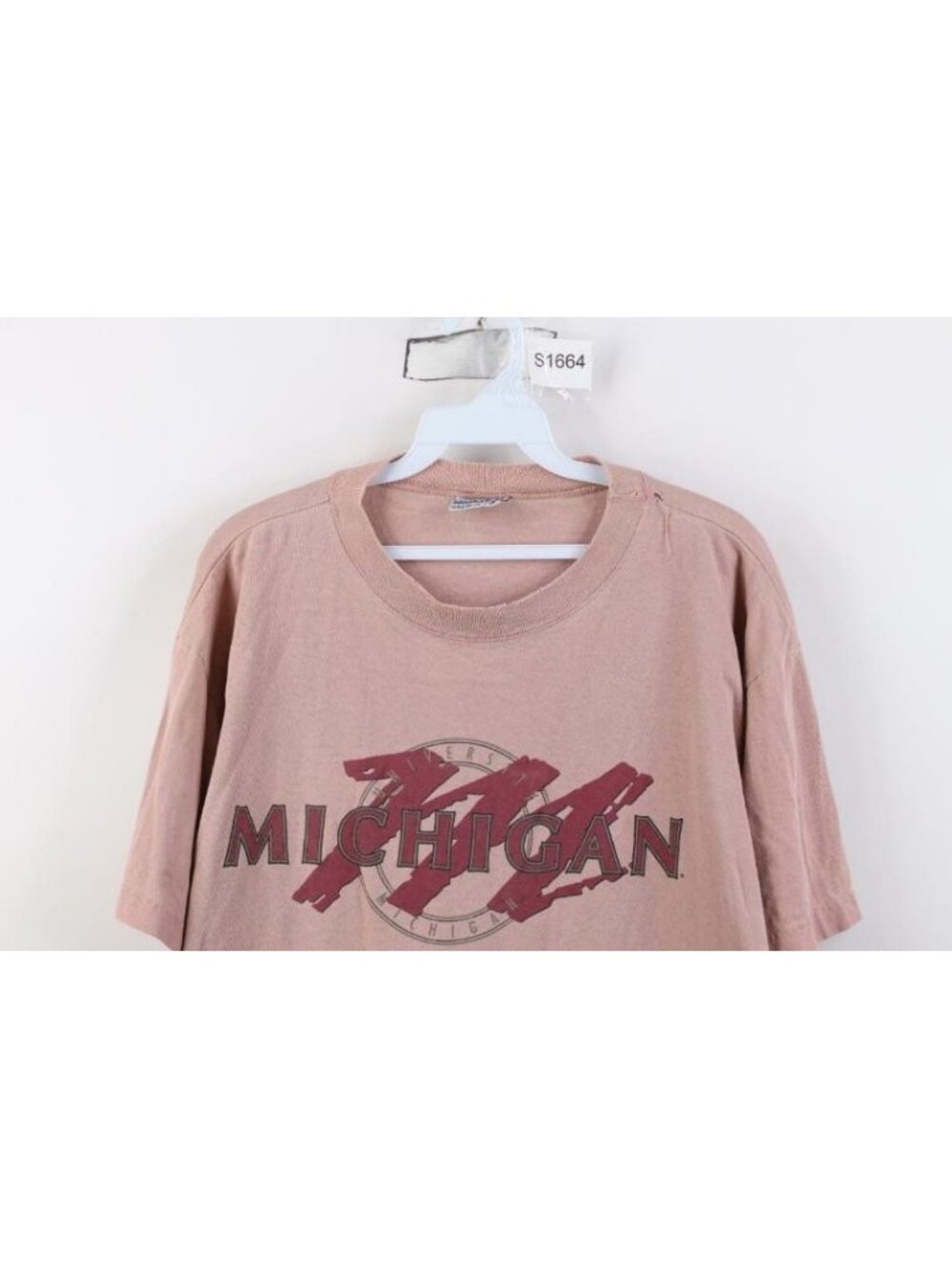 Vtg 90s Mens Medium Thrashed Spell Out University of Michigan T-Shirt Pink USA - Picture 2 of 16